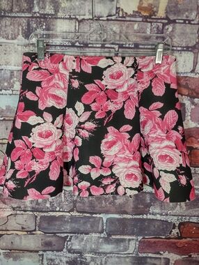 Forever 21  Floral Print Scuba Skater Skirt